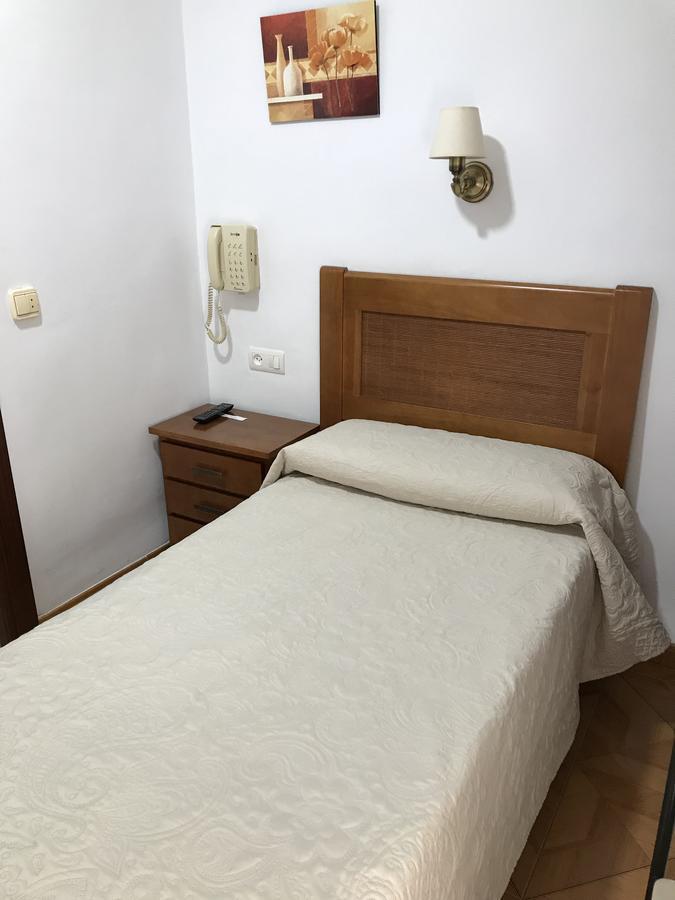 Hostal Argentina Caceres Exterior photo